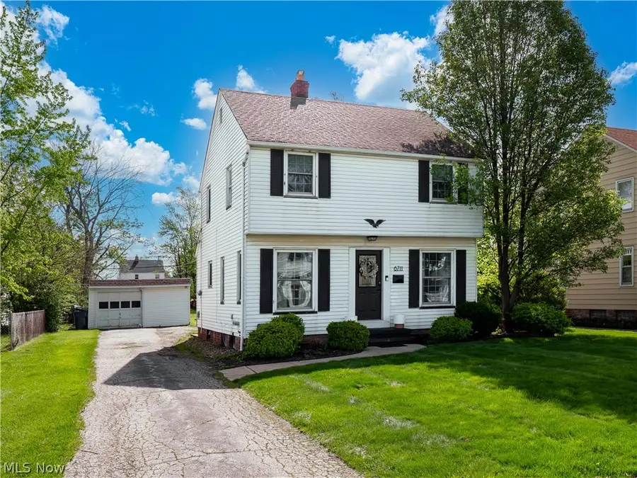 6711 Parma Park Boulevard, Parma Heights, OH 44130 - #2