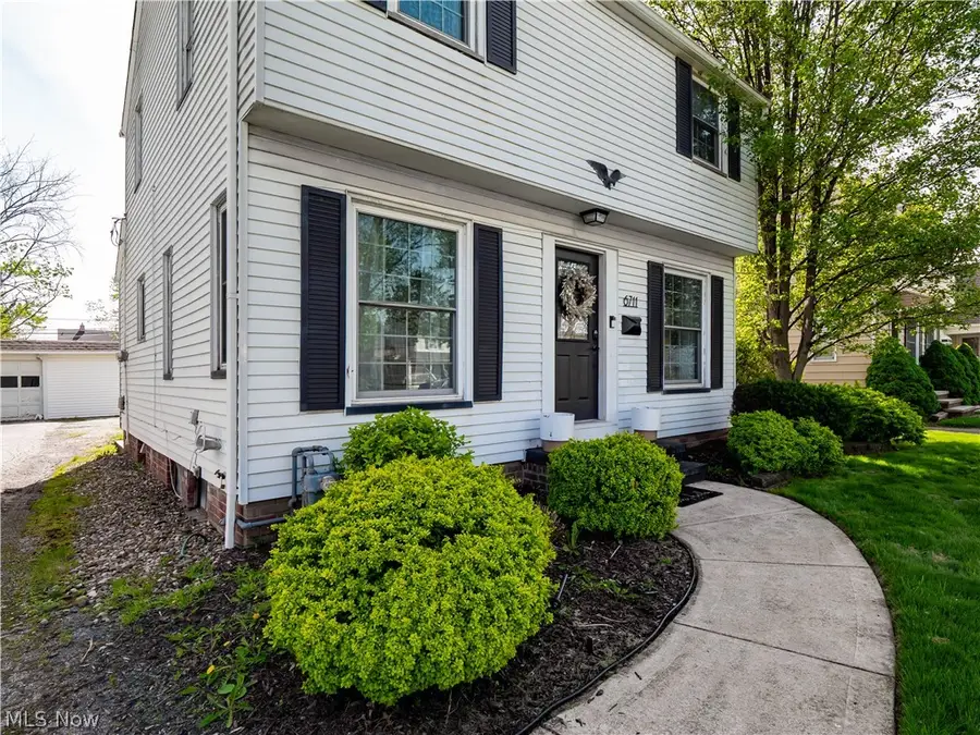6711 Parma Park Boulevard, Parma Heights, OH 44130 - #3