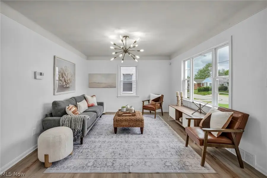 16306 Clearview Avenue, Cleveland, OH 44128 - #3