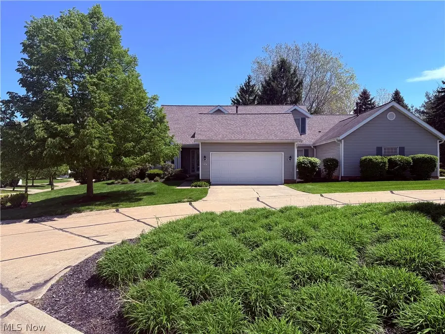 201 Steeplechase, Willoughby Hills, OH 44092 - #2