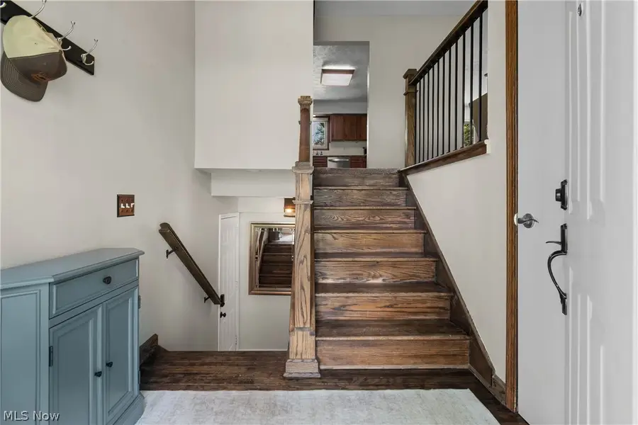 370 Applegrove Ne Street, North Canton, OH 44720 - #3
