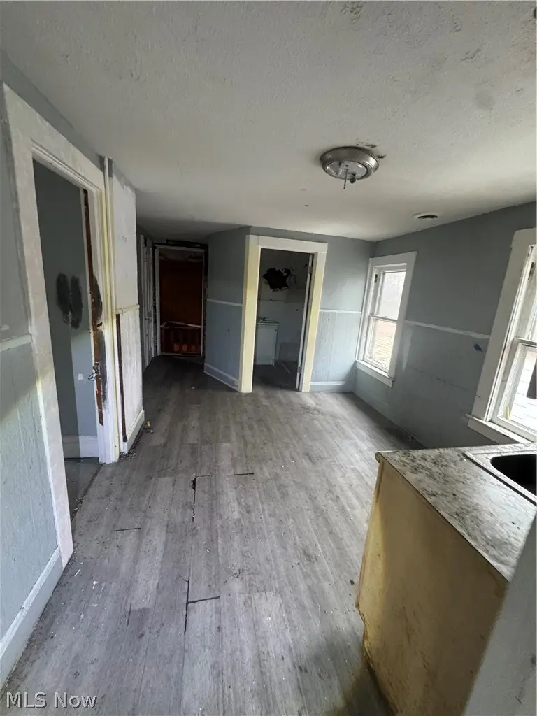 3008 Roanoke Avenue, Cleveland, OH 44109 - #2