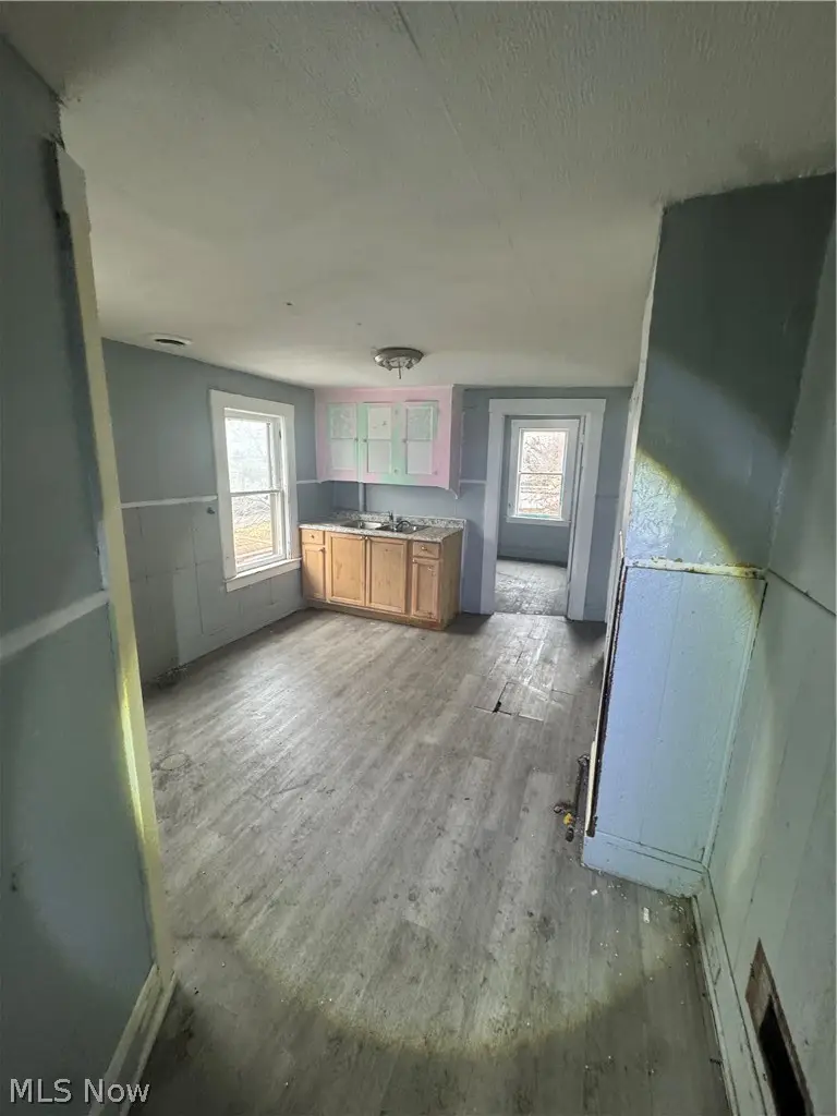 3008 Roanoke Avenue, Cleveland, OH 44109 - #3