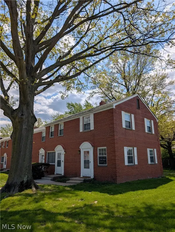 422 Clearview Drive #J10, Euclid, OH 44123