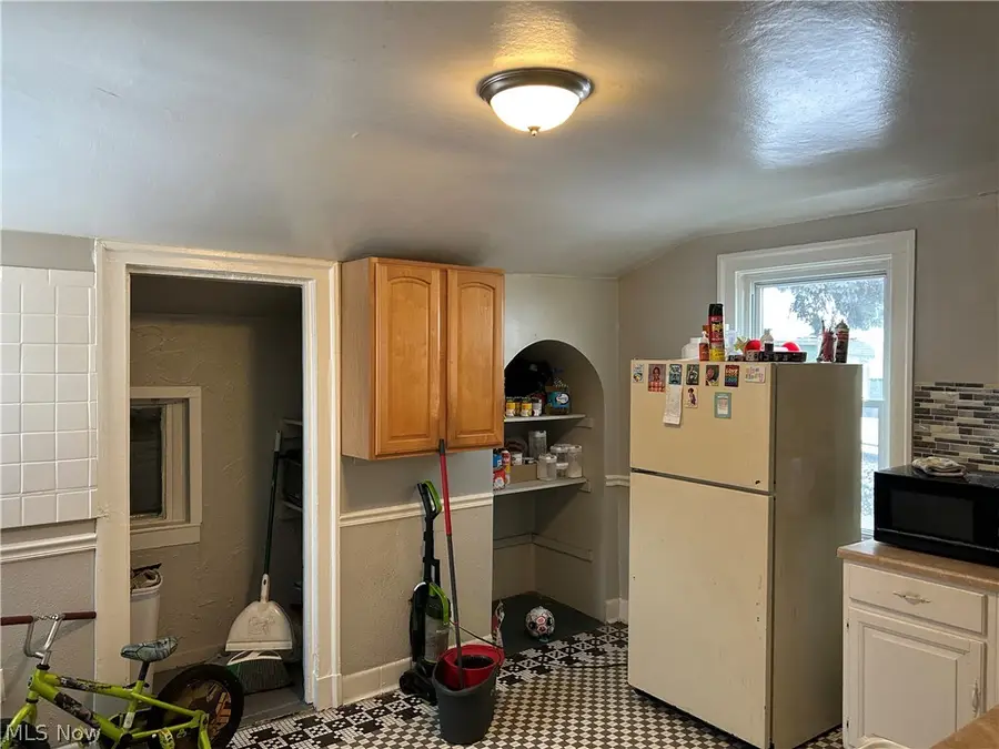 3224 W 32nd Street, Cleveland, OH 44109 - #3