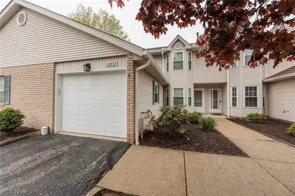 16457 Emerald Point, Middleburg Heights, OH 44130