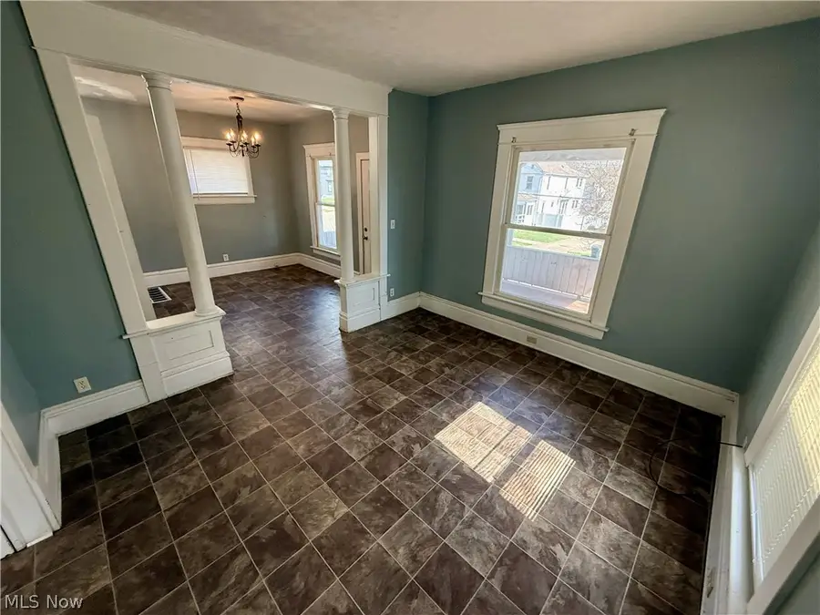 222 Rhodes Avenue, Akron, OH 44302 - #3