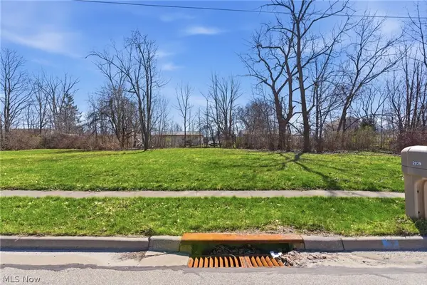 2048 Buchtel Street, Twinsburg, OH 44087