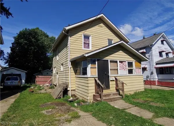 996 Burkhardt Avenue, Akron, OH 44301