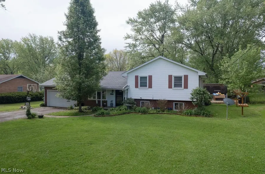 1350 W Vine Street, Alliance, OH 44601 - #2