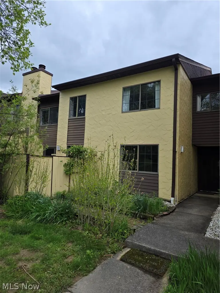 879 Hampton Ridge Drive, Akron, OH 44313 - #1