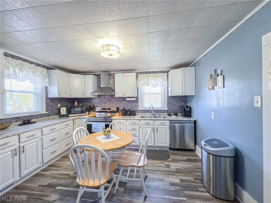 380 E Main Street, East Palestine, OH 44413 - #3