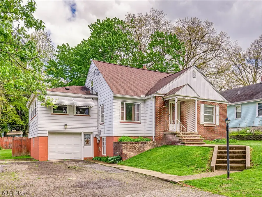 717 Columbia Avenue, Akron, OH 44310 - #2