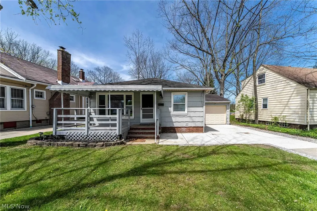 575 W Glendale Street, Bedford, OH 44146 - #1