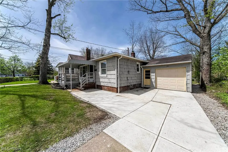 575 W Glendale Street, Bedford, OH 44146 - #3
