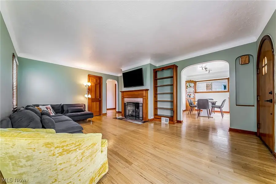 7415 Jameson Road, Parma, OH 44129 - #3