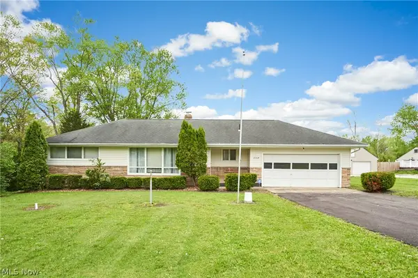 2964 Harris Avenue, Norton, OH 44203