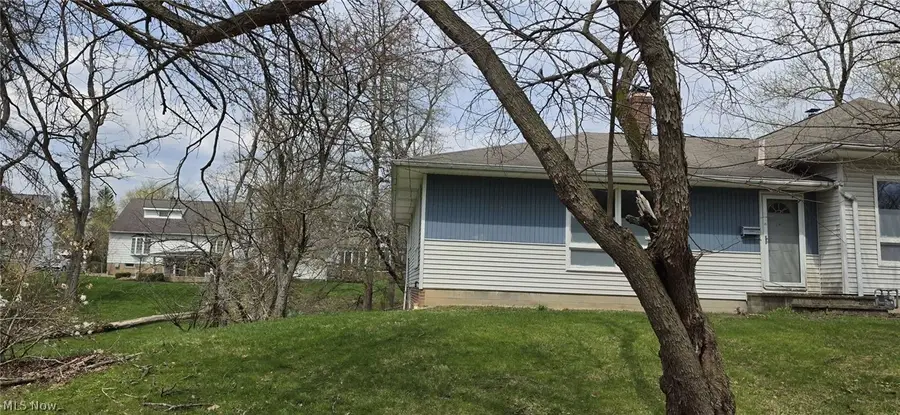 105 Mapledale Avenue, Bedford, OH 44146 - #2