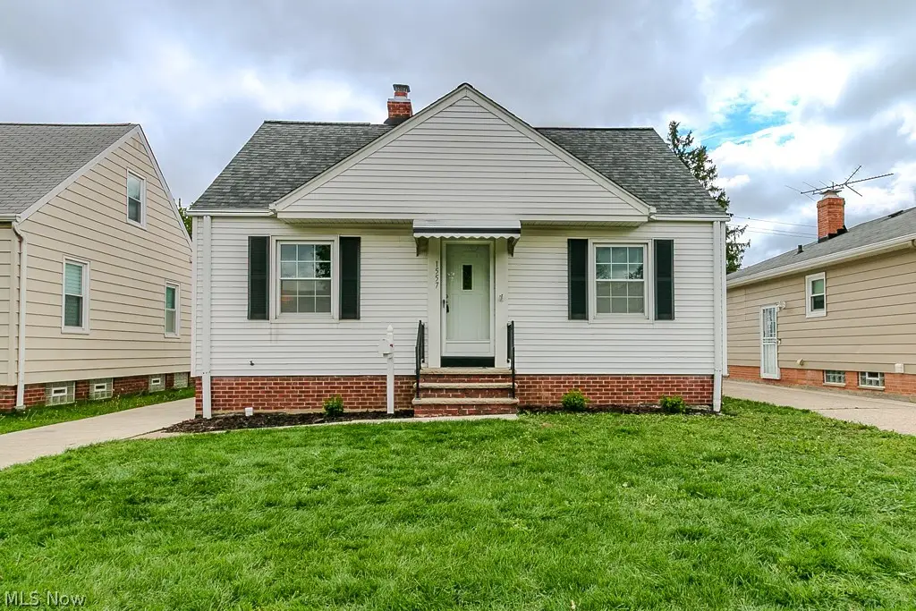 1557 Woodhurst Avenue, Mayfield Heights, OH 44124 - #1