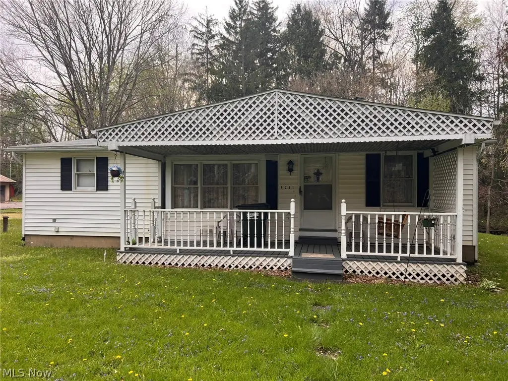 1241 Bison Nw Street, Massillon, OH 44647 - #1