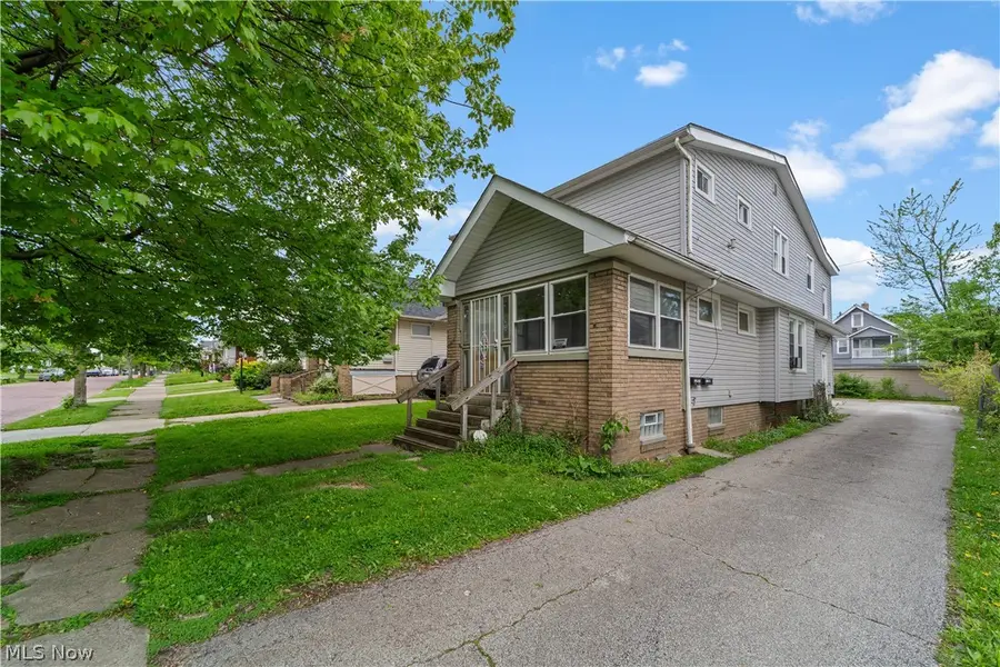 10816 Governor Avenue, Cleveland, OH 44111 - #2