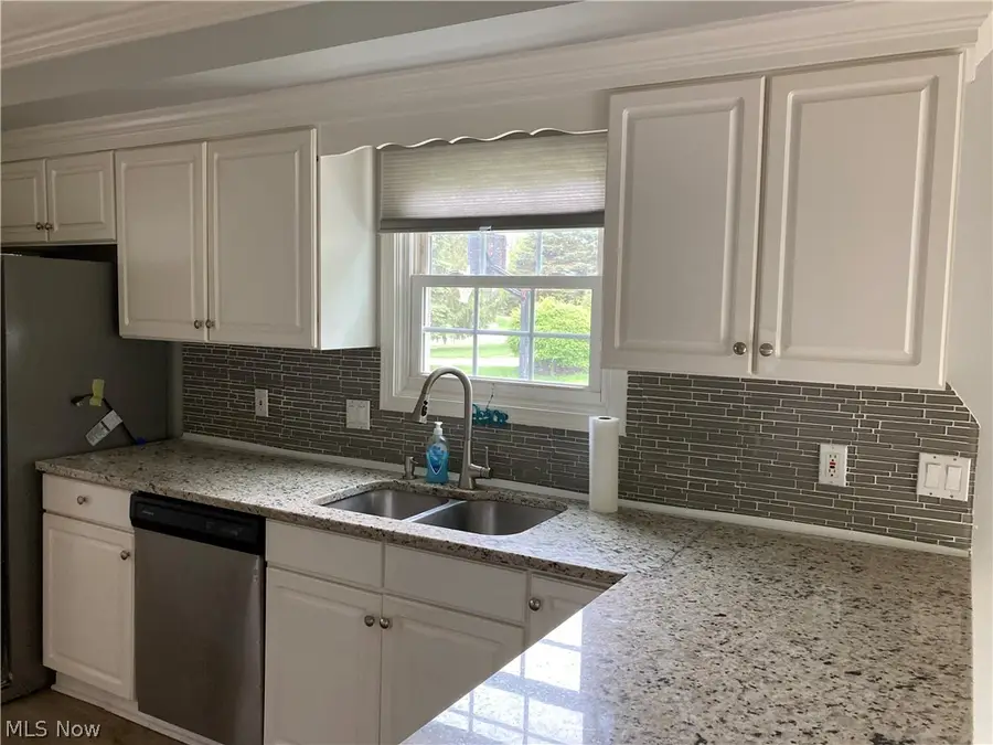 6740 Rockport Lane, Mentor, OH 44060 - #3