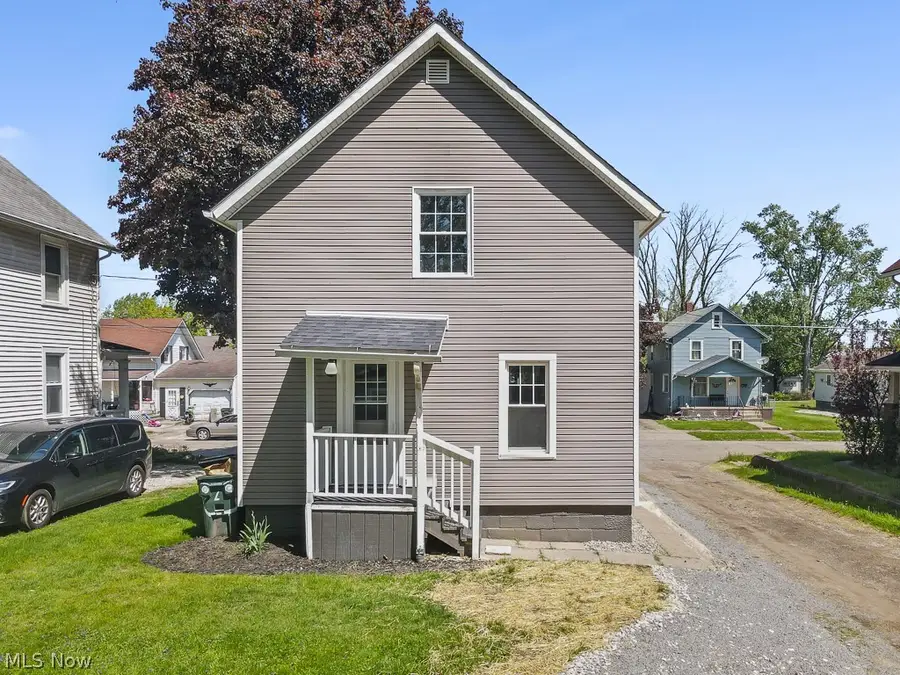 260 W Washington Street, Alliance, OH 44601 - #2