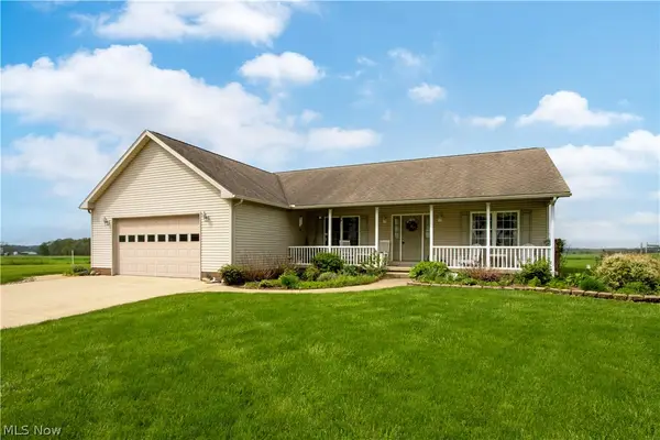 17361 Back Massillon Road, North Lawrence, OH 44666