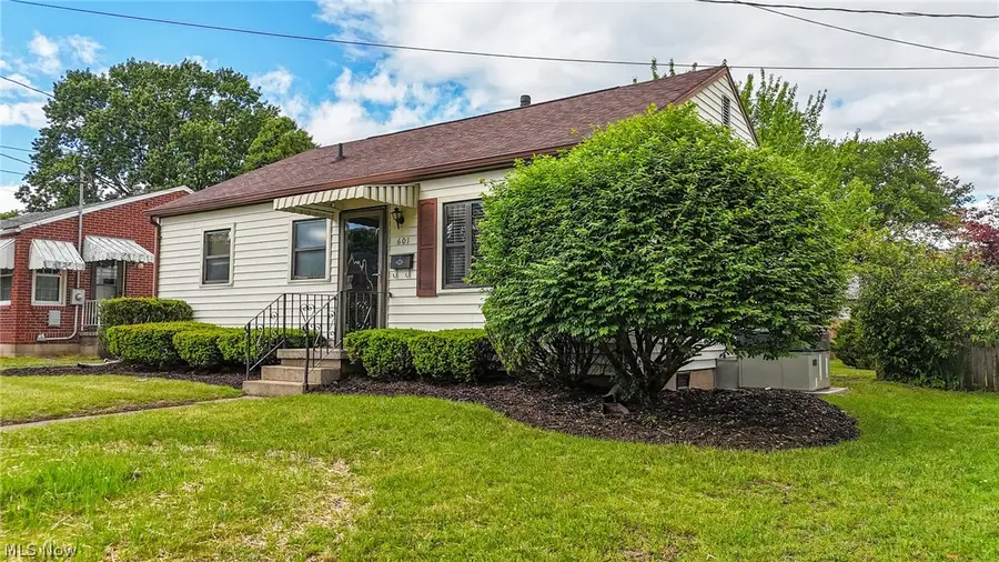 601 41st Street, Vienna, WV 26105 - #2