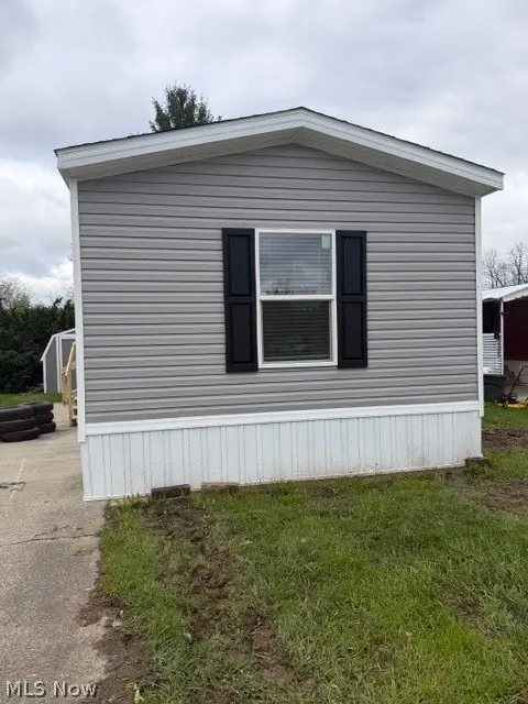 1166 Lafayette Rd #E6, Medina, OH 44256