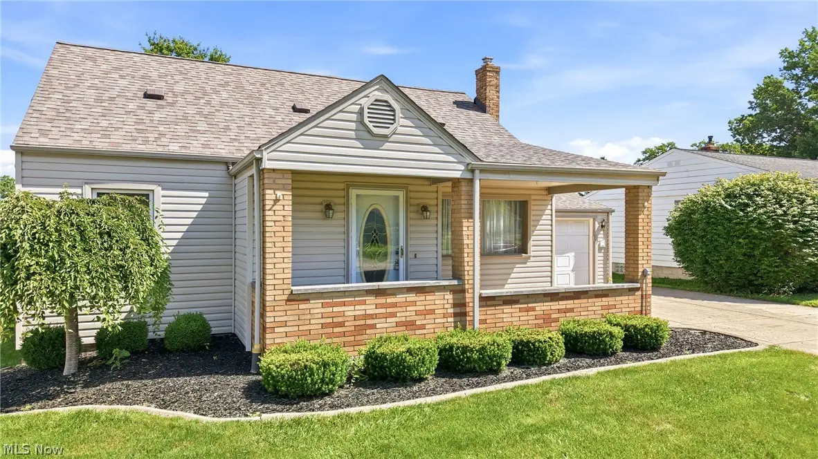 245 Manor Avenue, Struthers, OH 44471 - #1