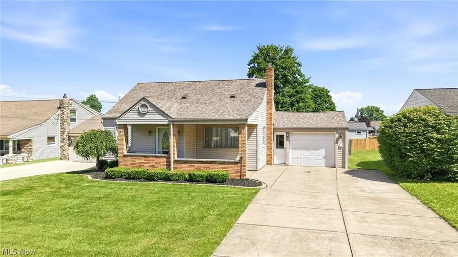 245 Manor Avenue, Struthers, OH 44471 - #2