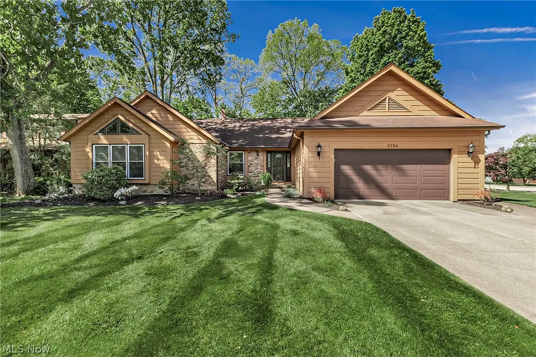 5766 Green Circle, Willoughby, OH 44094 - #1