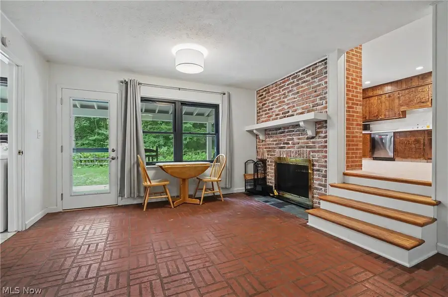 379 Nob Hill Drive, Akron, OH 44303 - #3