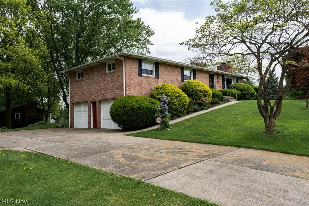 325 Faircrest Sw Street, Canton, OH 44706 - #1