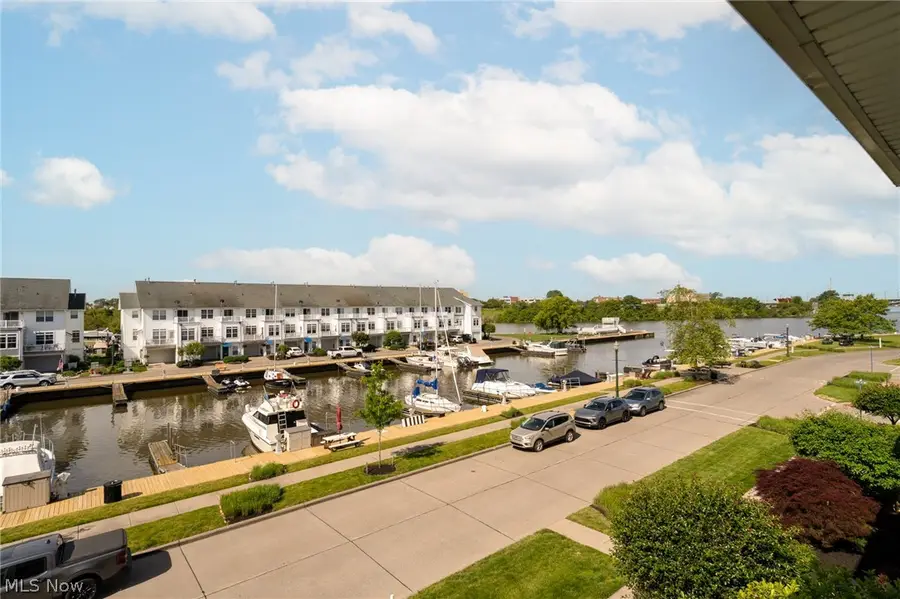 323 California Avenue, Lorain, OH 44052 - #3