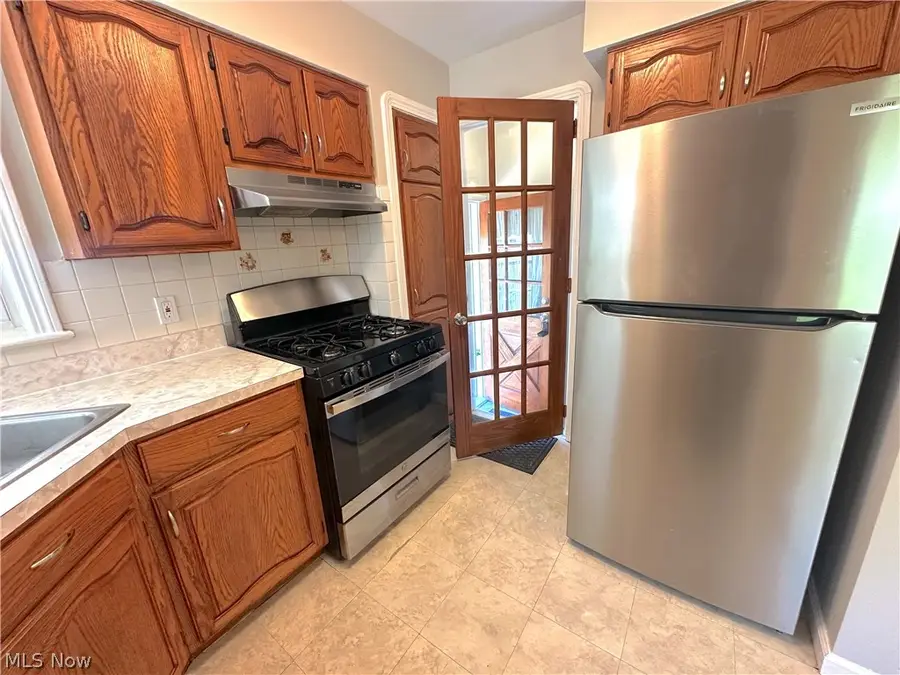 20120 Wilmore Avenue, Euclid, OH 44123 - #3
