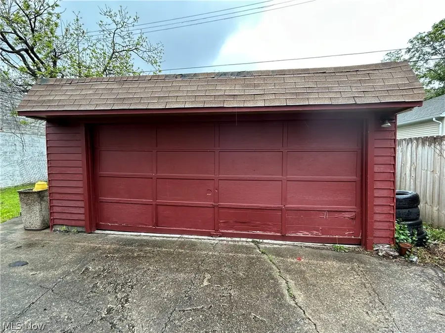 11721 Hamlen Avenue, Cleveland, OH 44120 - #3