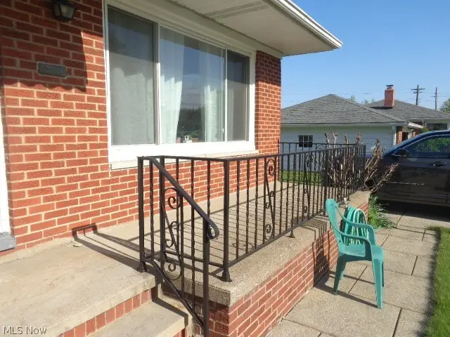 2488 Dale Avenue, Rocky River, OH 44116 - #2