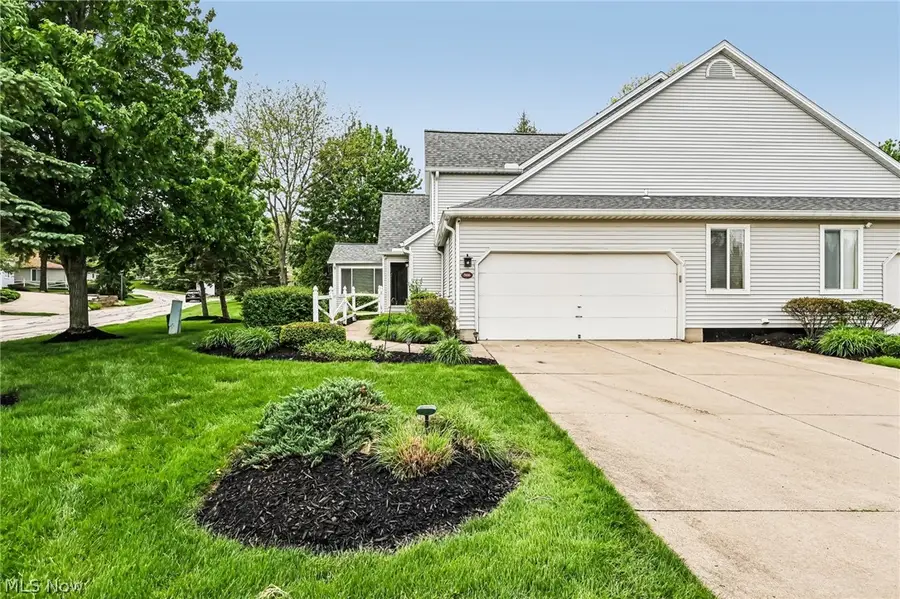 566 Queens Court, Copley, OH 44321 - #2