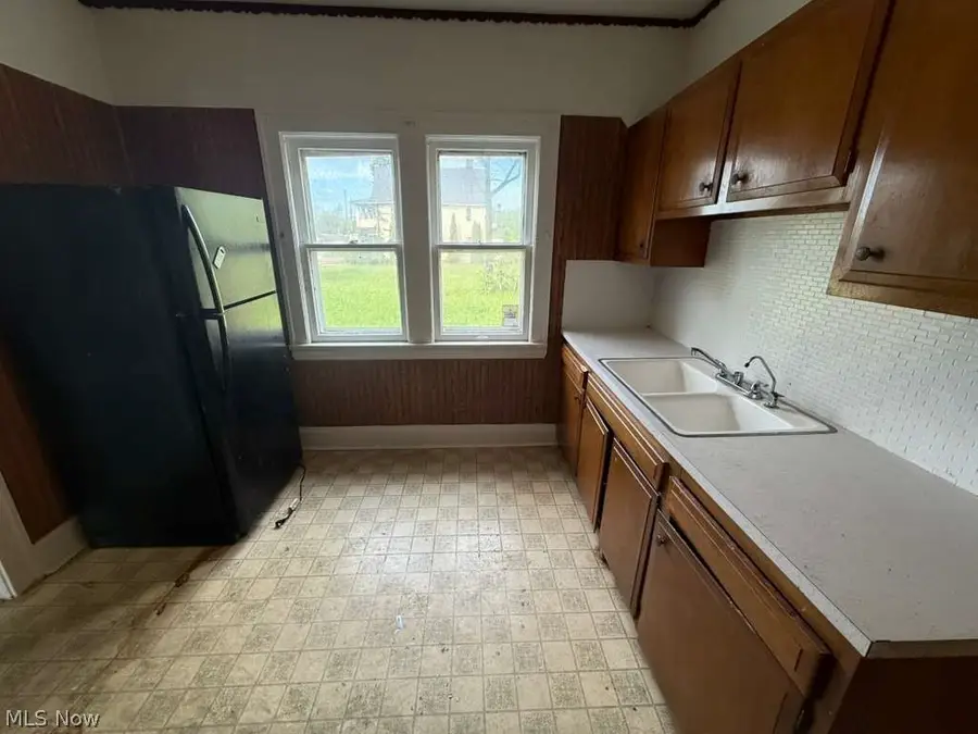 13305 Ferris Avenue, Cleveland, OH 44105 - #2