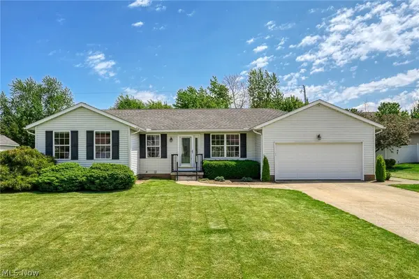 5950 Kentview Nw Avenue, North Canton, OH 44720