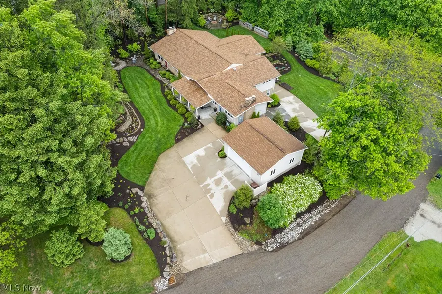 10661 Kent Ne Avenue, Hartville, OH 44632 - #3