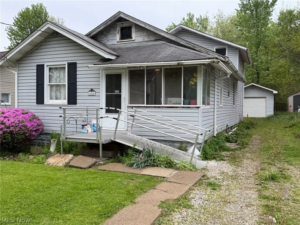 1516 22nd Ne Street, Canton, OH 44714 - #1
