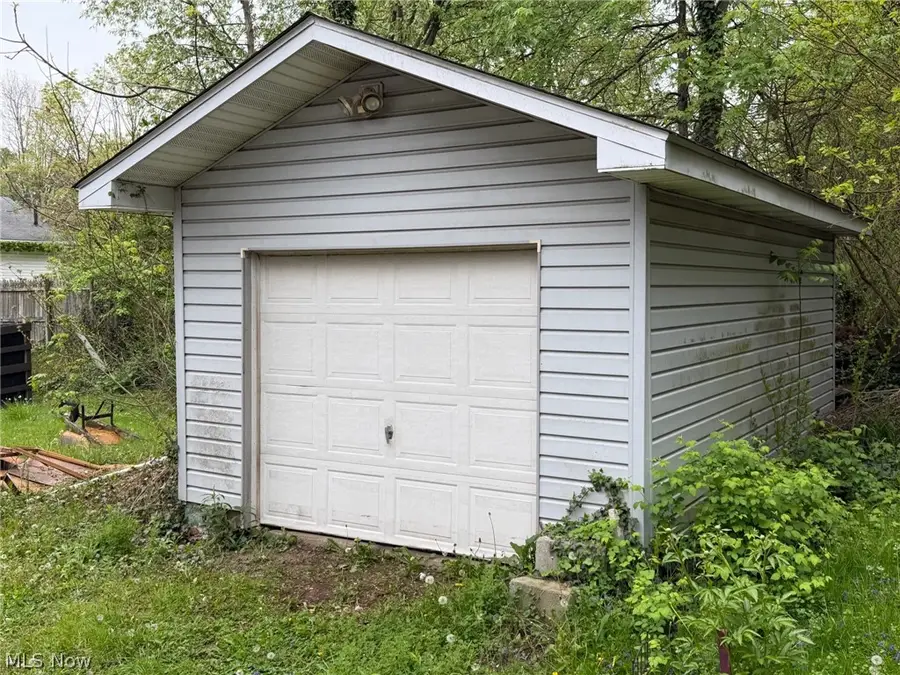 1516 22nd Ne Street, Canton, OH 44714 - #3