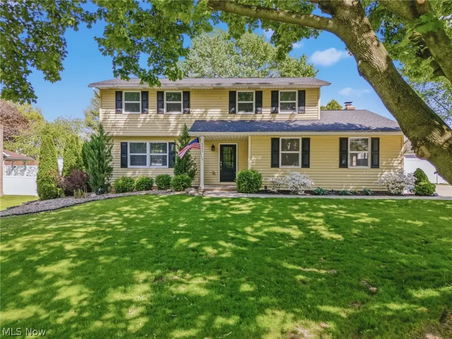 5406 Limerick Nw Avenue, North Canton, OH 44720 - #2