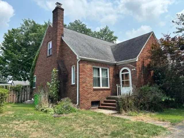 14 11th Sw Street, Massillon, OH 44647 - #1