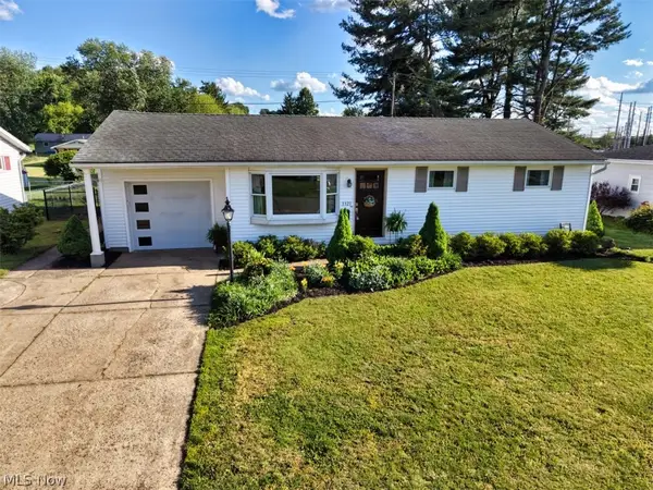 1321 Moccasin Lane, Coshocton, OH 43812