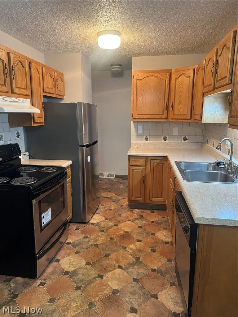 4726 Walford Road #C4, Warrensville Heights, OH 44128 - #3