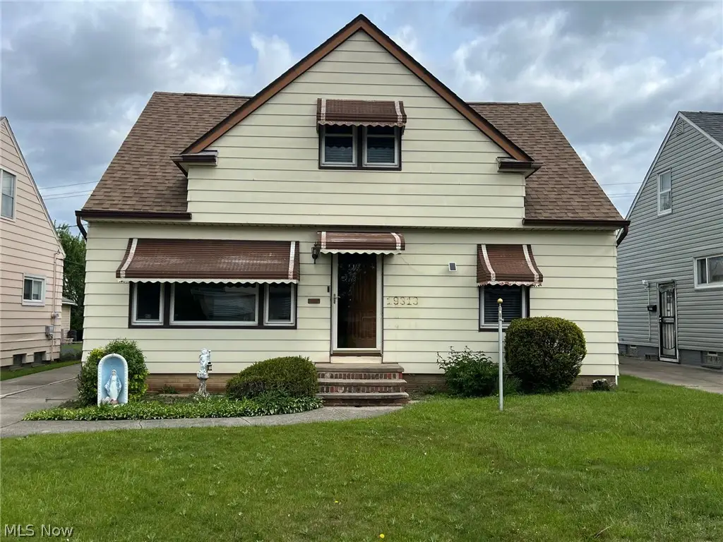 19313 Longview Avenue, Maple Heights, OH 44137 - #1